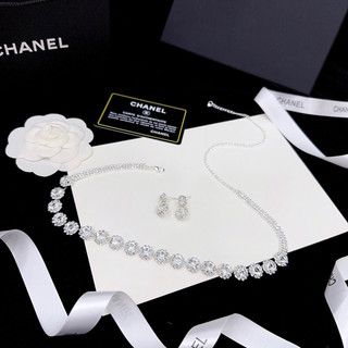 Day chuyền Choker đá sáng đẹp