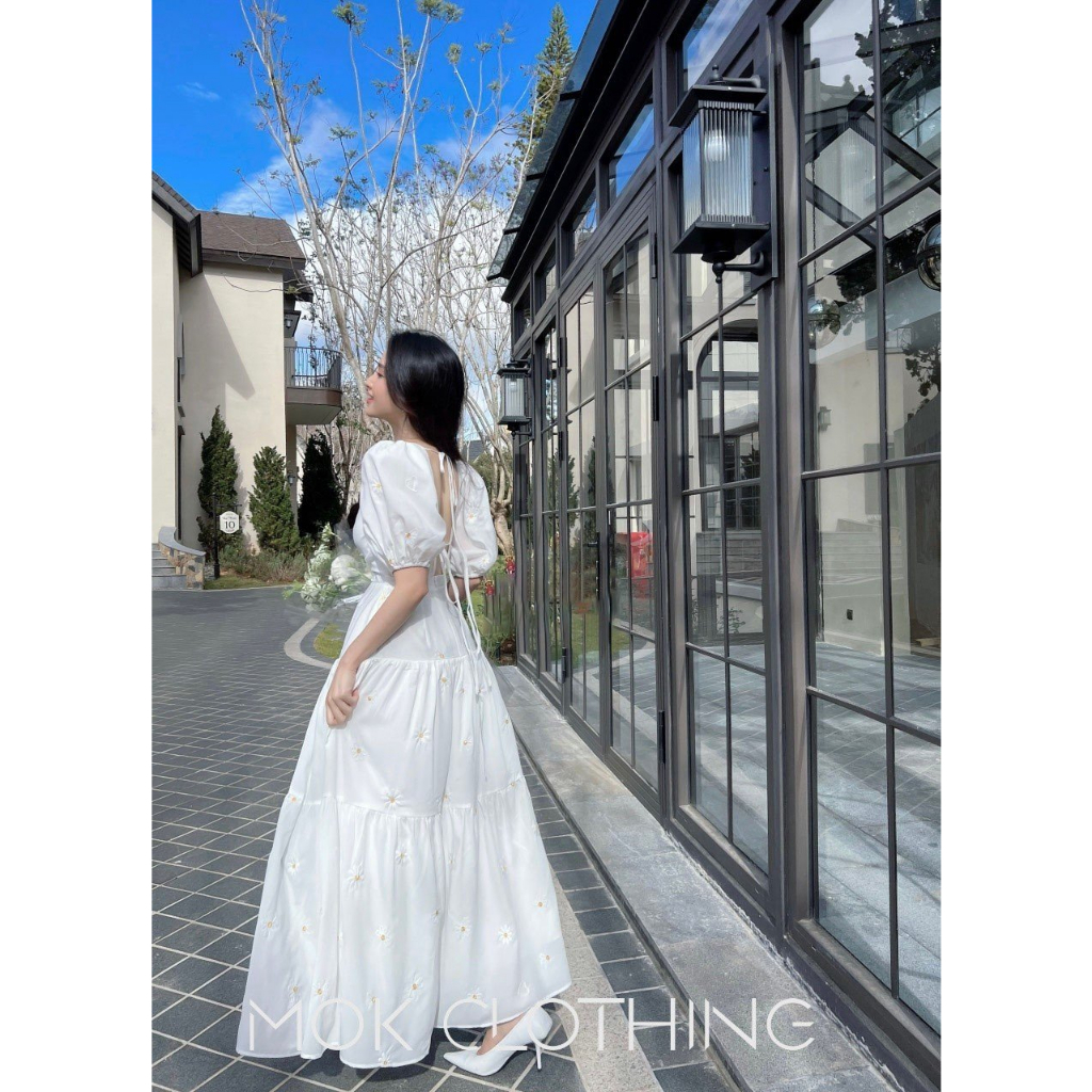 Đầm váy nữ maxi dáng dài xòe hoa nhí cổ V tay ngắn phồng hở lưng phong cách đáng yêu tiểu thư đi biển đi du lịch