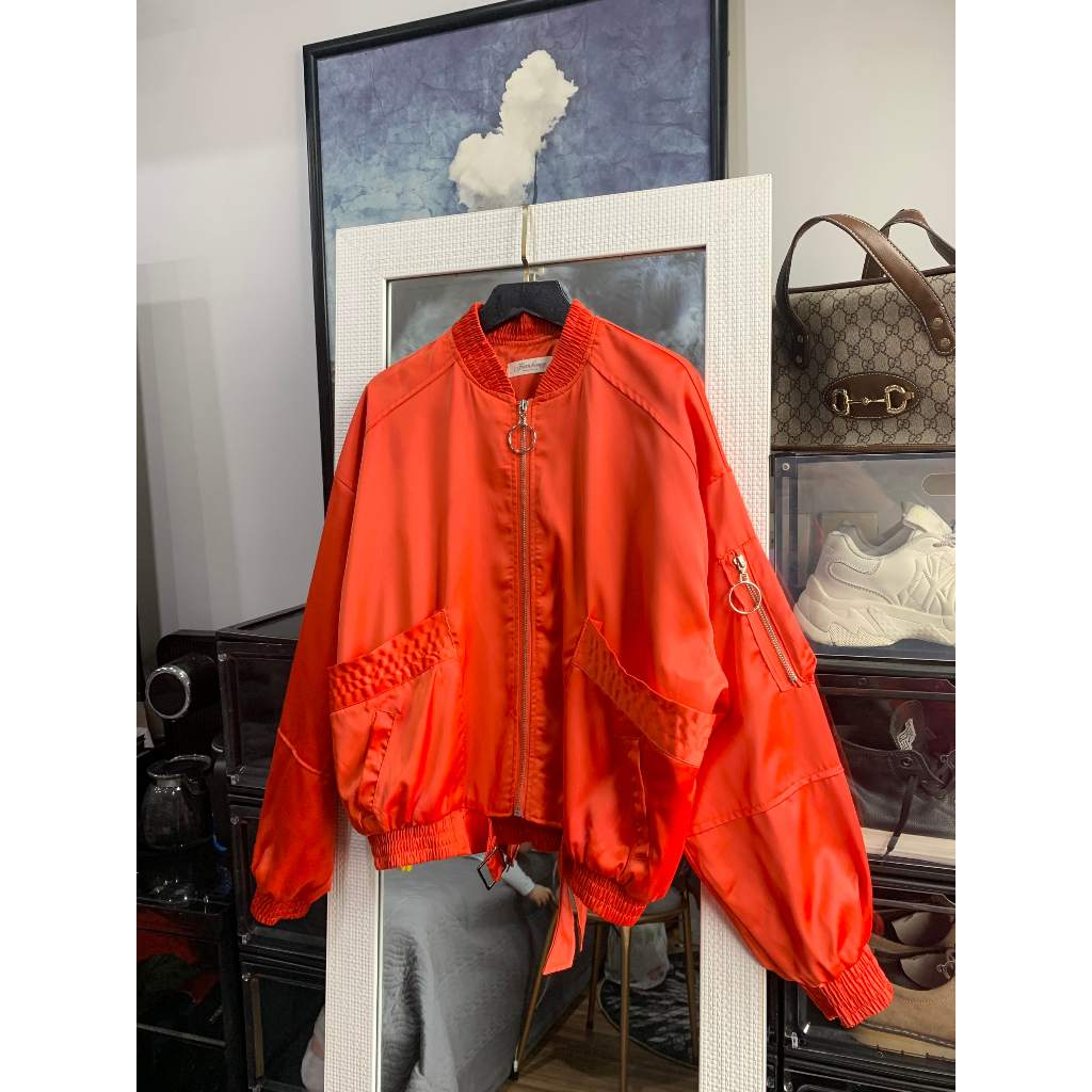 Áo gió bomber đồng giá 39k. Chọn chụp ảnh ib shop