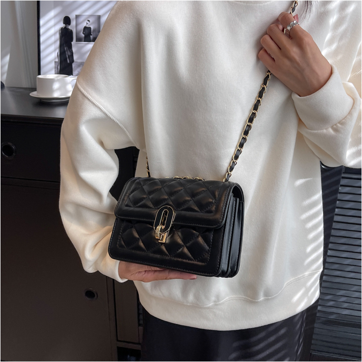 Túi xách nữ đeo chéo đeo vai 2 kiểu khóa xoay độc đáo Capucha T296