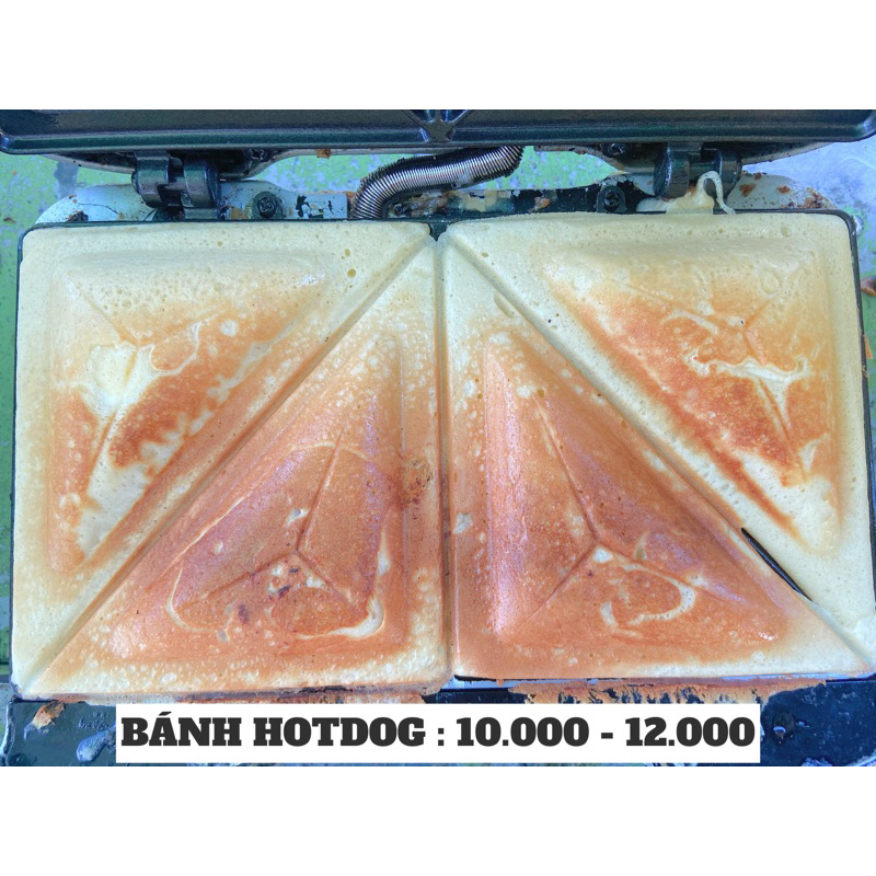 Bột bánh Hotdog pha sẵn (hỗn hợp 500gram)làm được 12-15 cái.