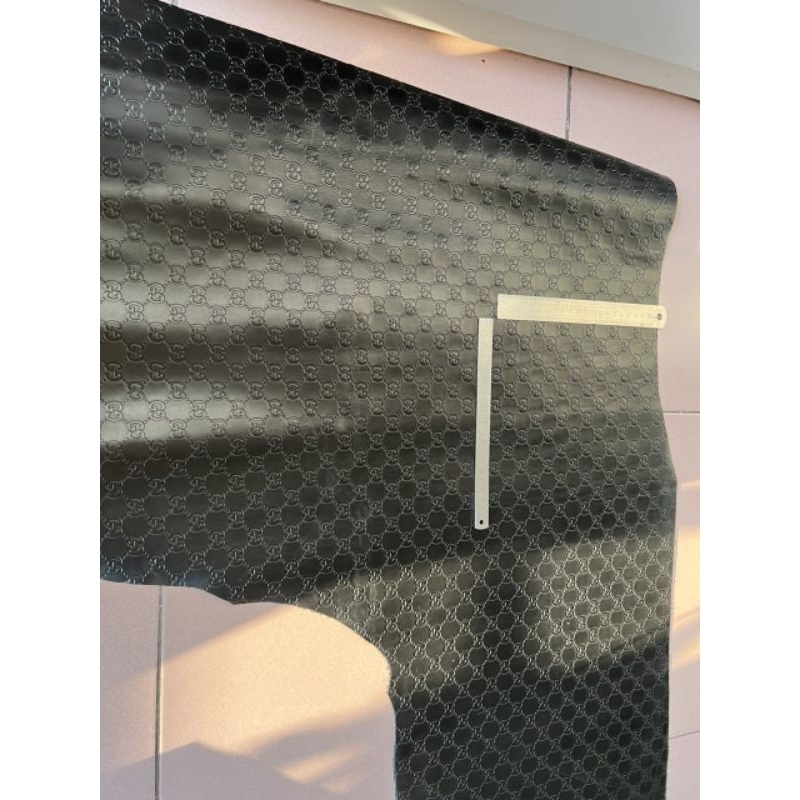 Phôi da thật Gucci