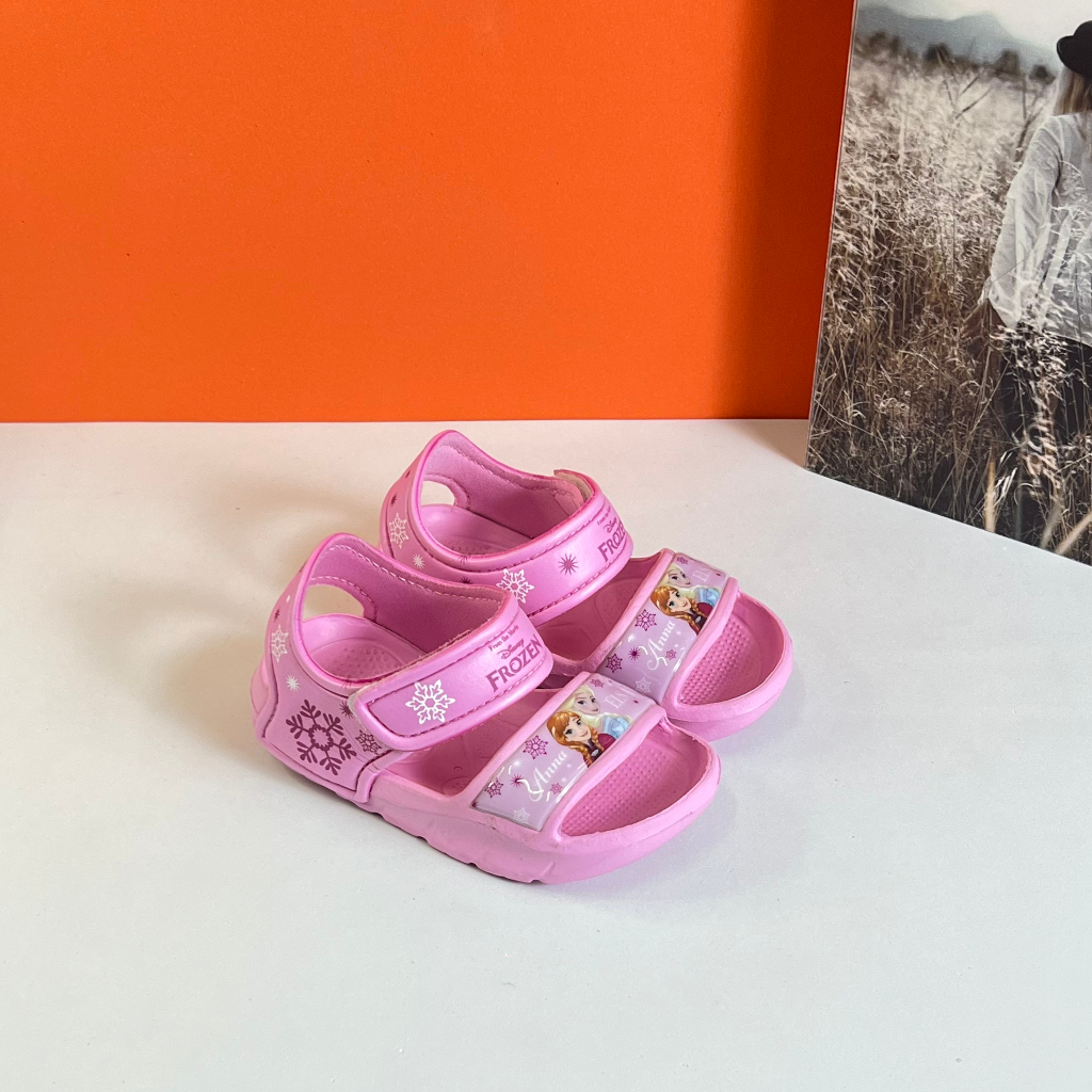 Sandal xốp Siêu Nhẹ Elsa 4 màu phiên bản 2023 siêu đáng yêu cho bé trai bé gái 1-5 tuổi nhẹ, mềm và chống trơn trượt