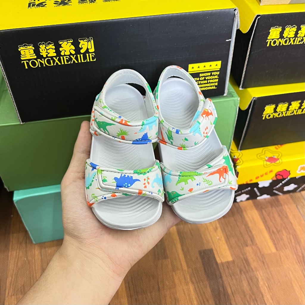 Dép Sandal xốp quai dán Khủng Long 4 màu phiên bản 2023 Siêu Ngầu cho bé trai bé gái 1-5 tuổi siêu nhẹ, mềm