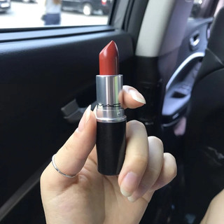 Son mac mocha satin 813 màu cam đất nhẹ nhàng