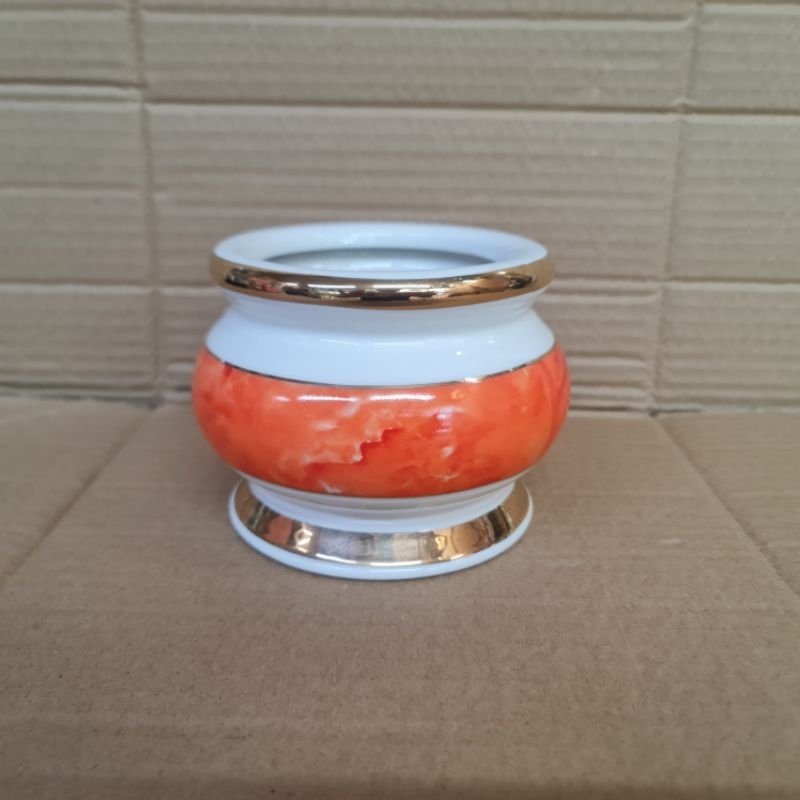 Lư hương ngọc sứ