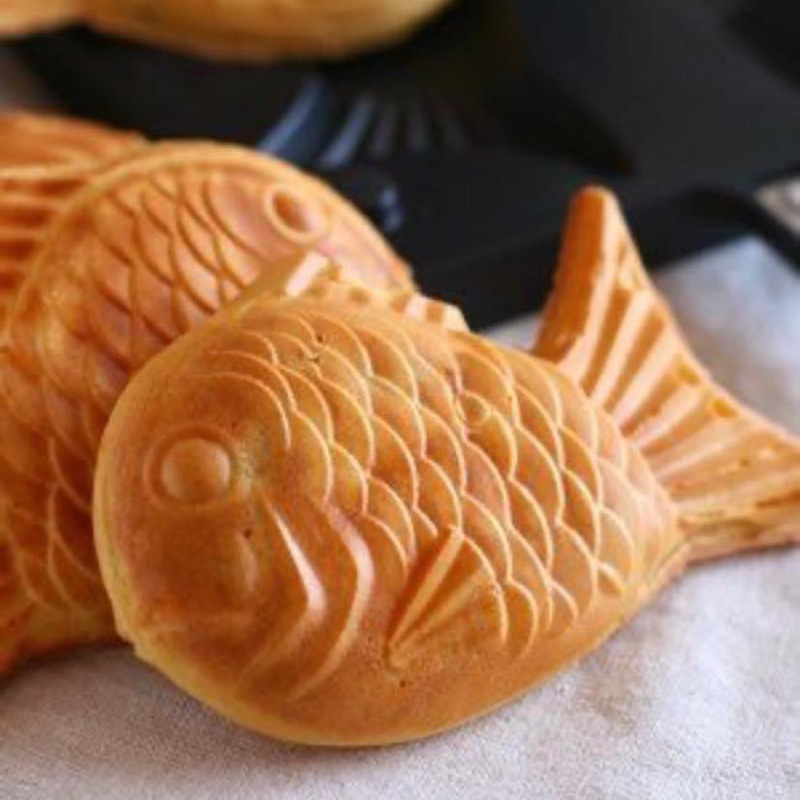 Bột  bánh cá taiyakylàm được 12-15 con .