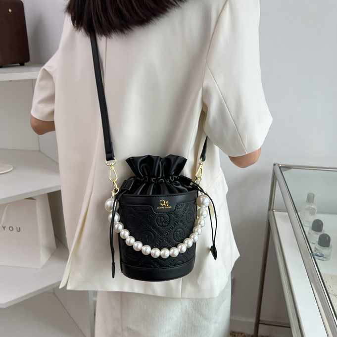 🌸Hàng Order🌸 Túi Xách Quảng Châu Cao Cấp Kiểu Túi Cốp Da Chần Hoạ Tiết Quai Da Đeo Kèm Chuỗi Hạt 🌸Hàng Quảng Châu