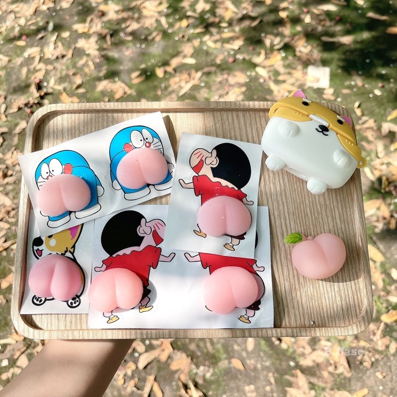 Dán mông đào 3D silicon, quả mông cute dán ốp điện thoại shin, doremon, miếng chặn cửa chống va đập cửa nhà