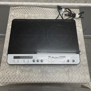 Bếp từ đôi  dương IRIS OHYAMA nội địa Nhật màu đen viền trắng sang chảnh đời 2021 mới đẹp 98%, điện 100V