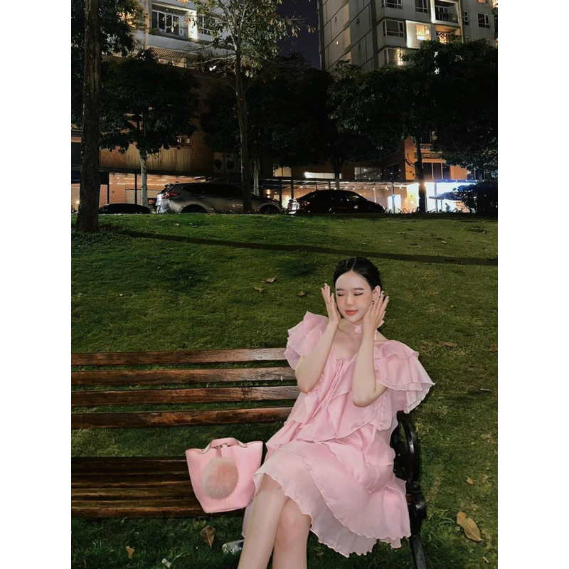 ĐẦM VOAN HỒNG CỔ V BÈO TẦNG CHOCKER CỔ 💕
