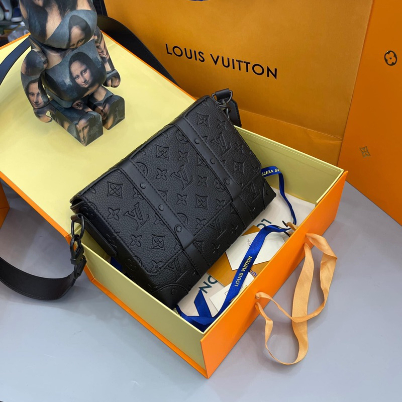 Túi đeo chéo ngực nam - nữ hoạ tiết vân hoa lv ghi chìm hàng cao cấp fullbox