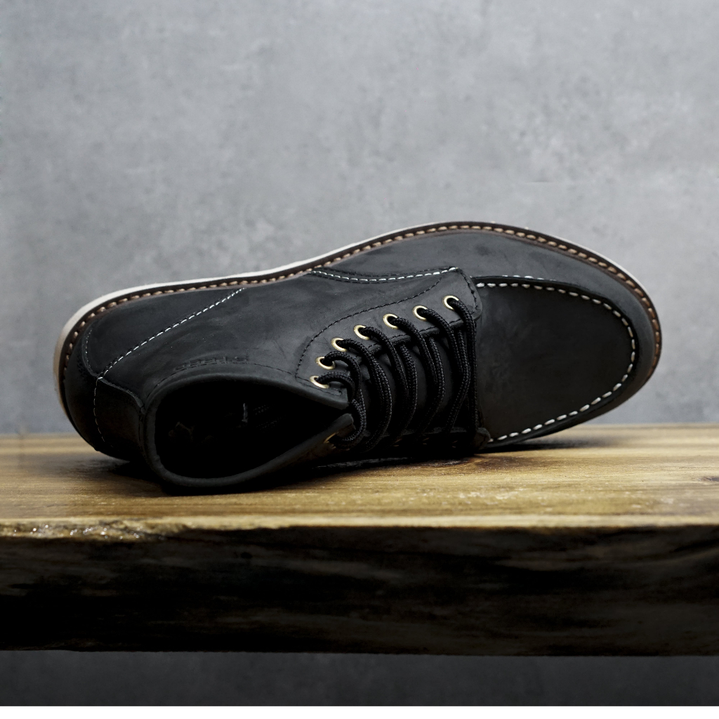 Giày boots  nam  cổ cao moctoe da bò sáp đế cao su non tăng chiều cao 4,5cm