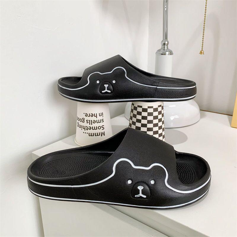 Dép quai ngang đế bánh mì đính hình Gấu con đáng yêu