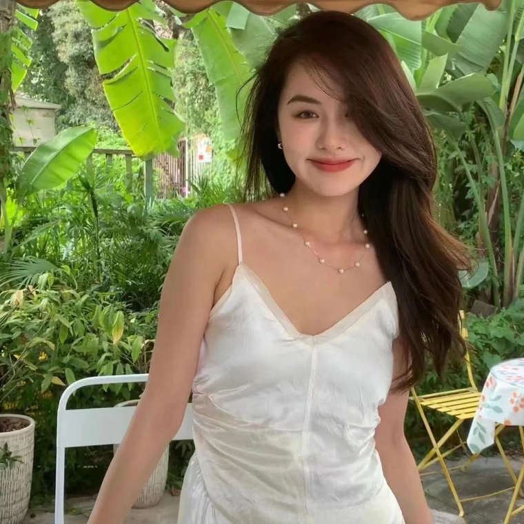 Vòng cổ đeo 2 kiểu hạt trai nữ tính nhẹ nhàng VC142