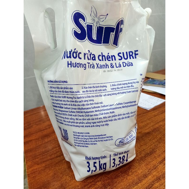 Nước rửa chén Surf túi 3,5 kg