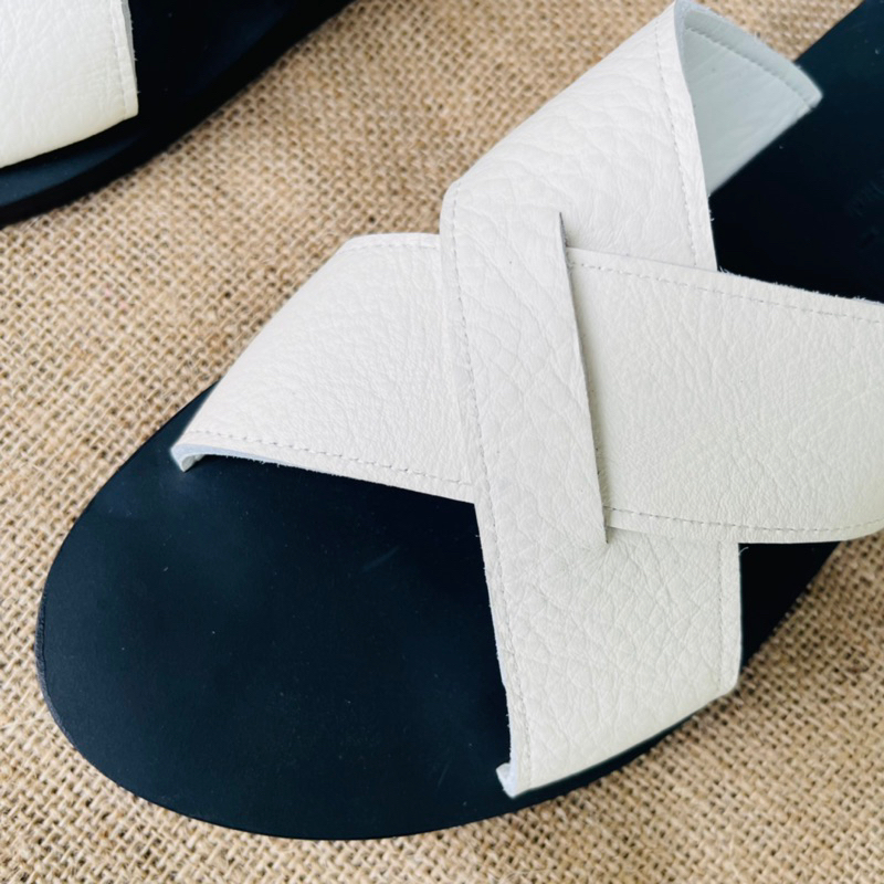 Dép Sandal Dép Quai Chéo Da Bò Thật Không Thấm Nước Phù Hợp Mọi Lứa Tuổi cheosg101