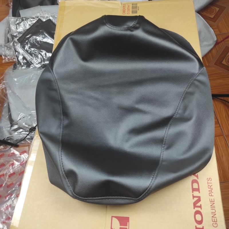 Vỏ yên Spacy Honda, áo yên Saphia
