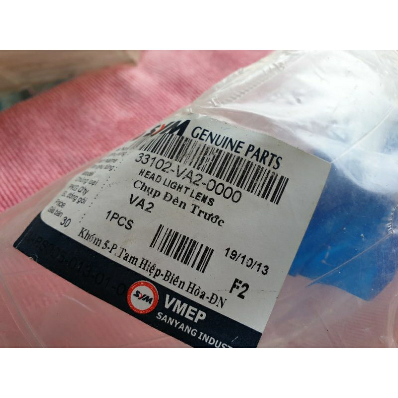 Kiếng chụp đèn pha SYM Angel100