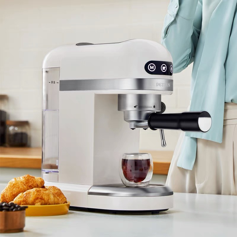 Máy pha cà phê PETRUS PE-3366 màu trắng công suất 1230W