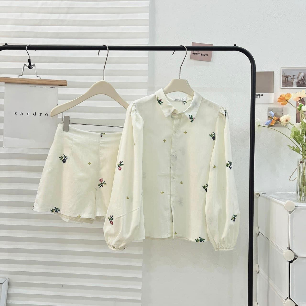 Set Sơ Mi Hoa Nổi Mix Quần Sooc, Tay Bồng Vải Hoa Thô Đũi Nổi