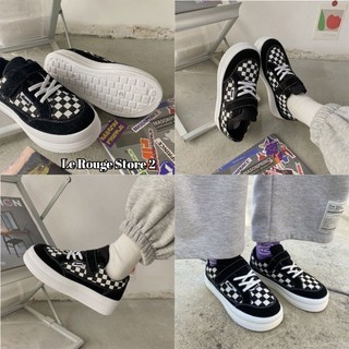 Giày sneaker nữ phong cách ulzzang kẻ caro tông chủ đạo đen trắng