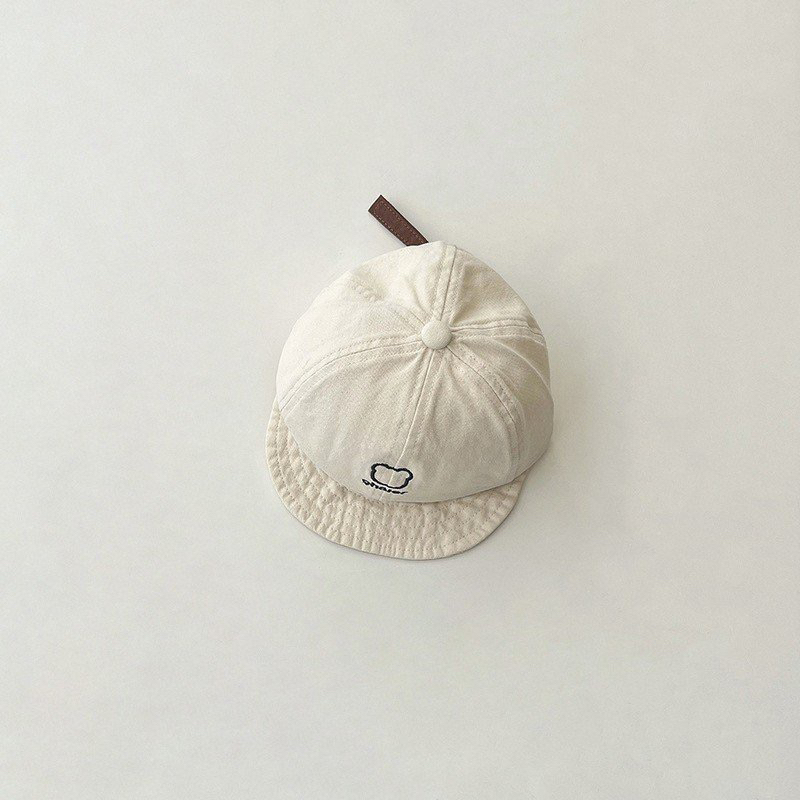 Mũ lưỡi trai vành ngắn thêu gấu cho bé