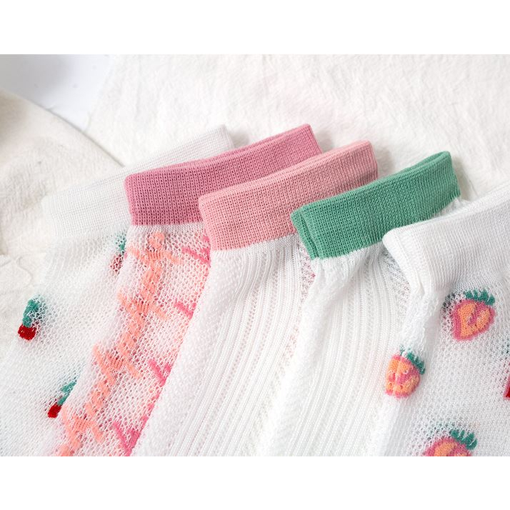 Set 5 Đôi Tất Nữ Cổ Ngắn, Tất Trắng In Hình Dâu , Vải Cotton Co Giãn Tốt