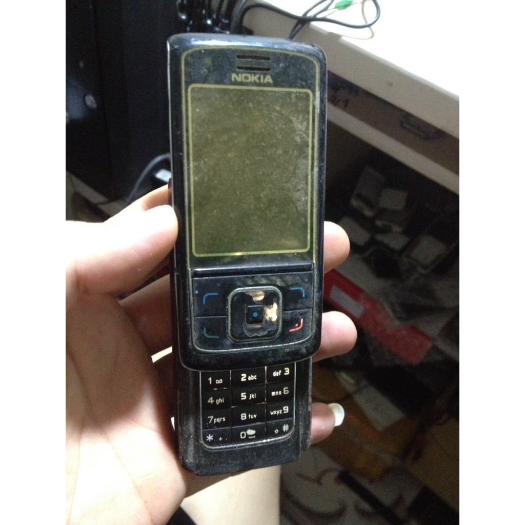 Xác NOKIA 6288 lên đèn phím, có chuông khởi động, không lên màn, không bin, không nắp