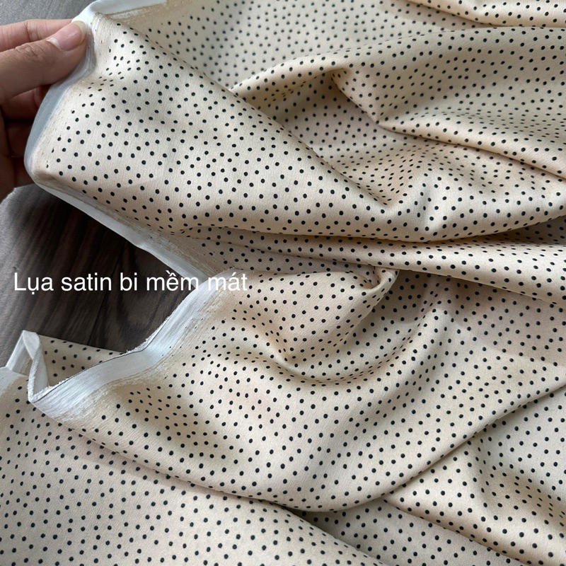 Vải Lụa satin chấm bi nhỏ nền be ánh kim- mềm mát sang óng may áo sơ mi, váy liền,set bộ đẹp thanh lịch.50k/m khổ 1.5m