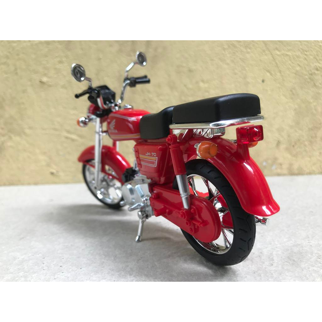 Mô hình xe máy Honda CD-70 1:12