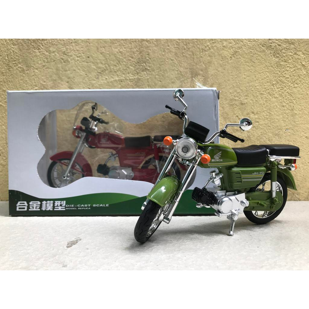 Mô hình xe máy Honda CD-70 1:12