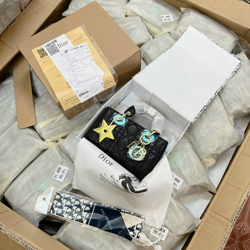 Túi CD Size 18 Bản Vip 2 bocx Nam Châm Sang Sịn Đeo Chéo Cầm Tay Siêu Sang Chảnh Cho Các Nàng Đi chơi