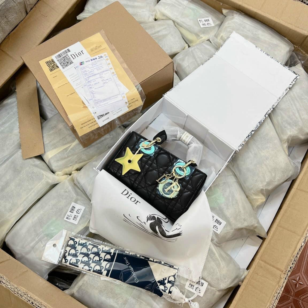 Túi CD Size 18 Bản Vip 2 bocx Nam Châm Sang Sịn Đeo Chéo Cầm Tay Siêu Sang Chảnh Cho Các Nàng Đi chơi