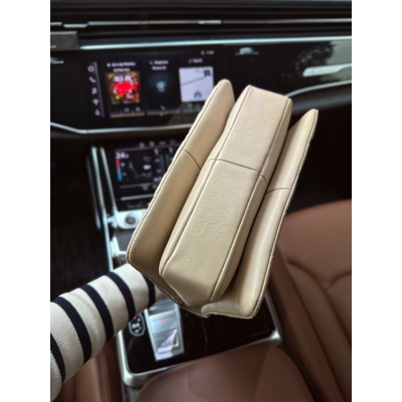 Túi C  N  hand bag logo new bản 2023