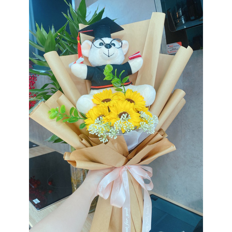 HCM bó hoa sáp hướng dương kèm gấu tốt nghiệp