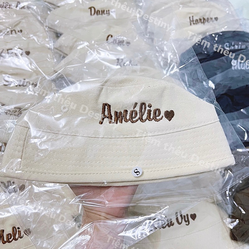 Nón bucket thêu tên cho bé phong cách Hàn Quốc