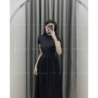 Đầm xoè cổ lọ cuốn biên