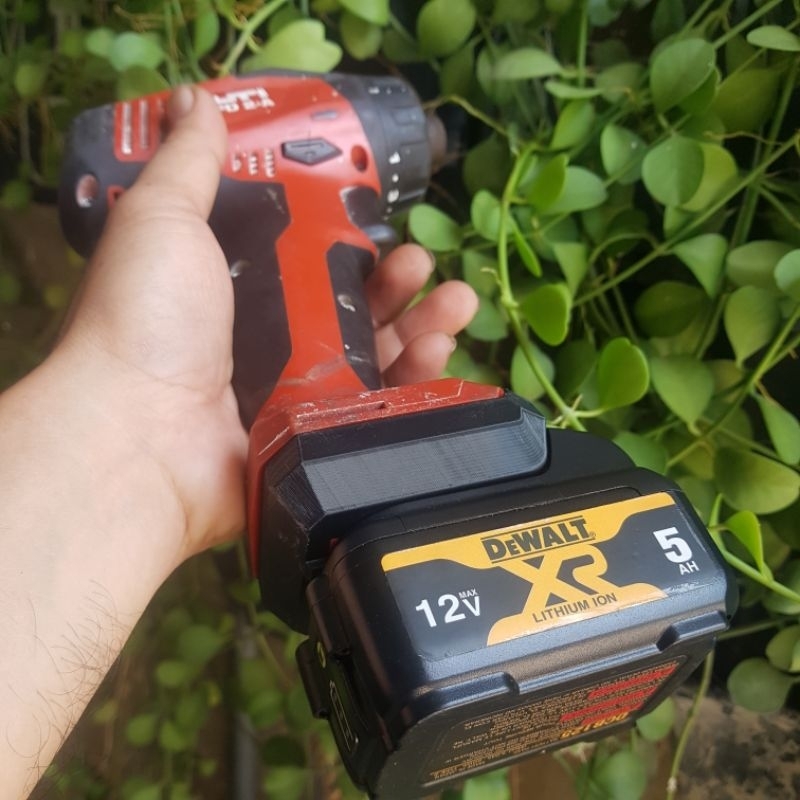 Bộ chuyển đổi pin 12V Dewalt XR  dành cho thân máy 10.8V Hilti B12