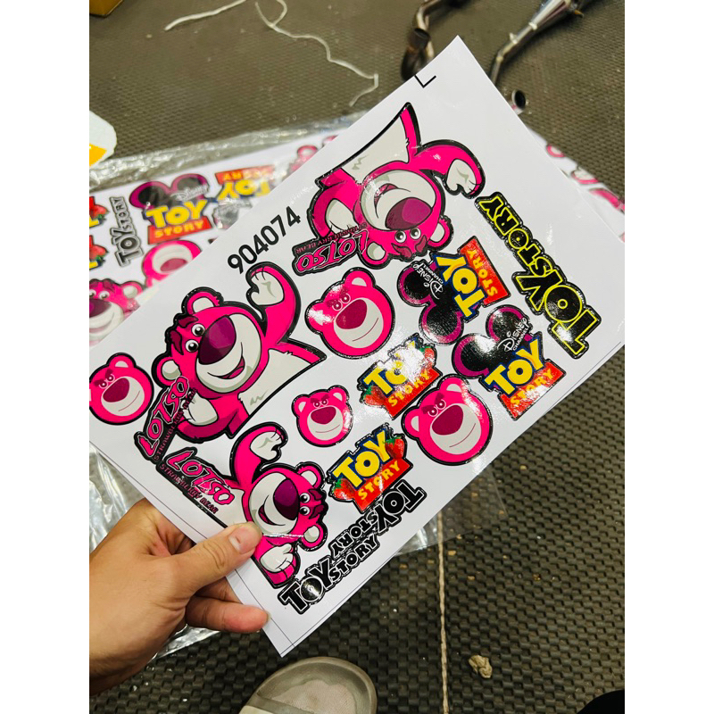 Decal/bảng tem ToYstory gấu dâu