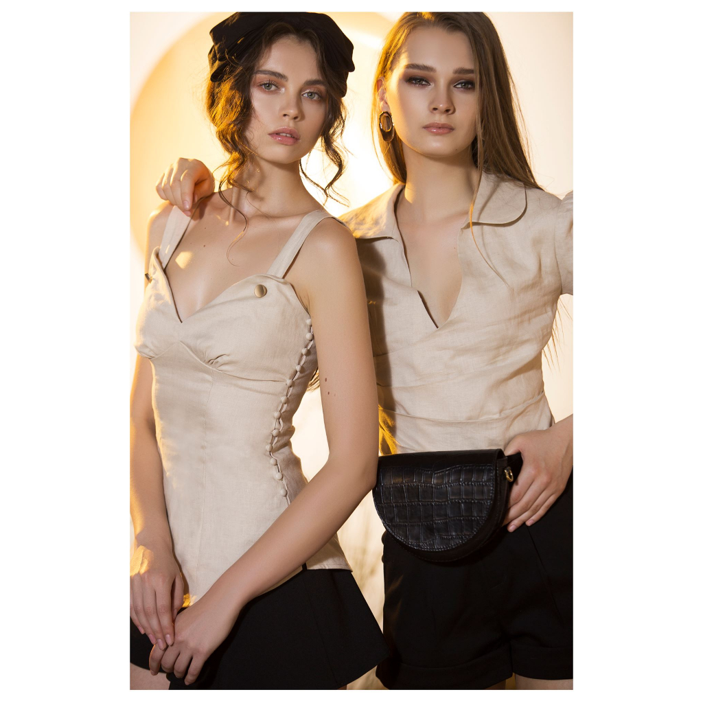 Áo Linen Elpis "họa tiết đính nút" - màu kem