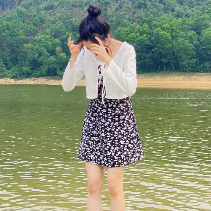 Set váy hoa hai dây chun sau phối áo cardigan khoác ngoài Hàn Quốc siêu xinh