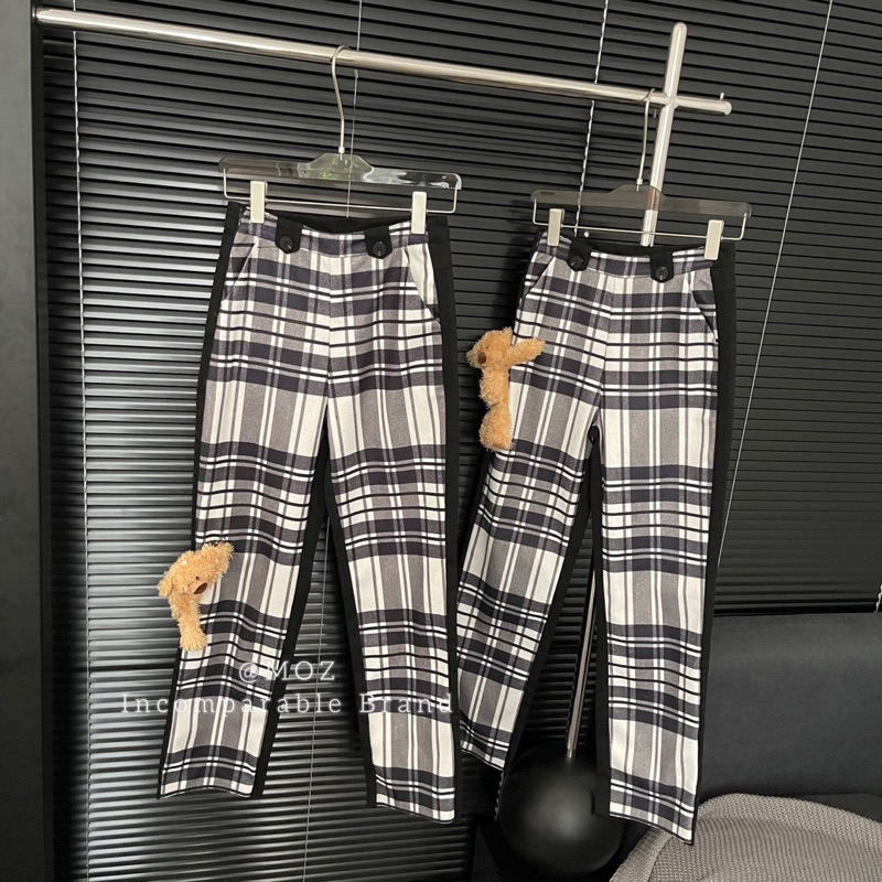 Quần jean pha kẻ kèm gấu