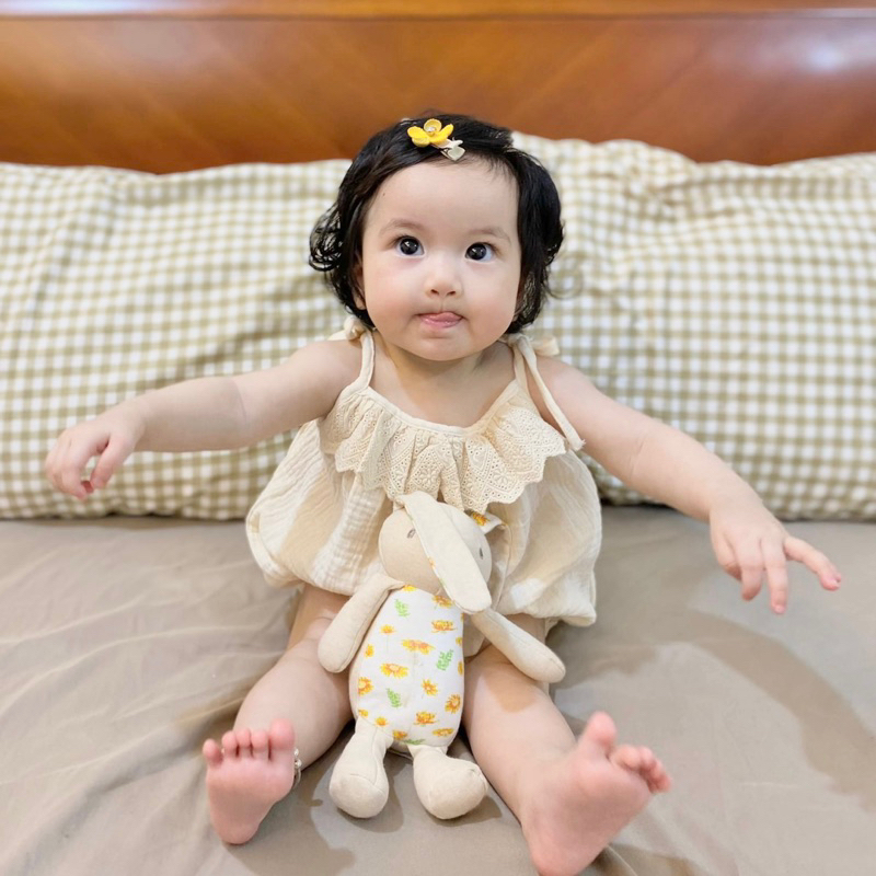 Body 2 dây xô muslin phối ren ngực cho bé gái