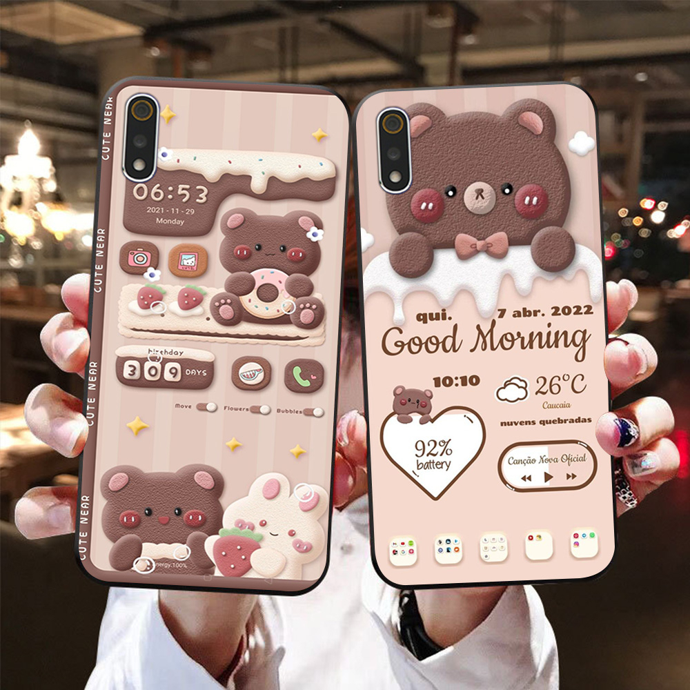 Ốp lưng xiaomi redmi 7a / redmi 8a / redmi 9a in hình gấu nâu  cute họa tiết.in hình ngày tháng giờ