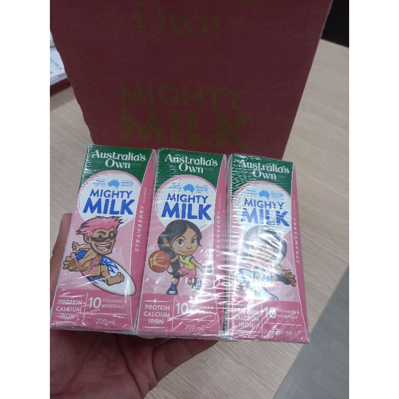Sữa Own Australia's Hương vị Dâu 200ml