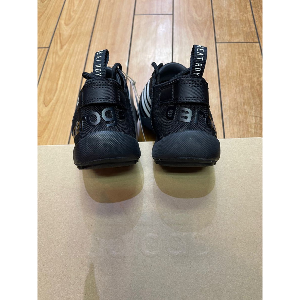 Giầy Adidas Terrex Daroga Dòng Heat Dry! chỉ duy nhất size 42.5