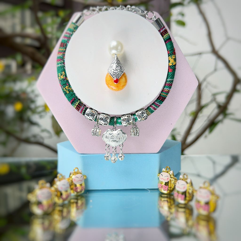Vòng cổ cho mèo, vòng cho Chó Mèo,mã petmio 2,vòng handmade Shop Tự Thiết kế cute cao cấp,có chuông,không sợ nước