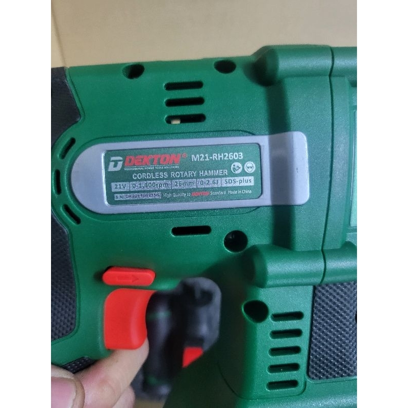 Máy Khoan Bê Tông Pin Dekton M21-RH2603
