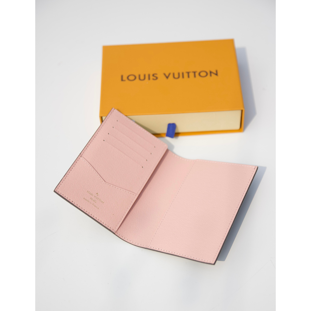 CASE PASSPORT DA THẬT SZ10